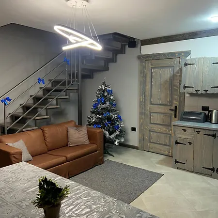 Vip рокита Apartment *