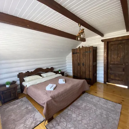 Vip рокита Apartment *